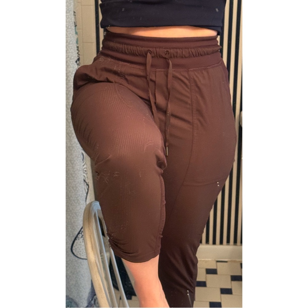Lululemon Brown Dance Studio Cropped Pant - Picture 6 of 11